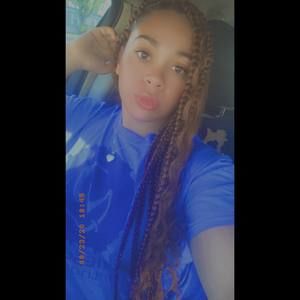 Meet your Posher, Alexis